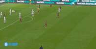 😱男人都懂的痛！佩莱格里尼起球击中巴斯托尼的敏感部位
