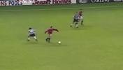 大师风采！坎通纳转身摆脱+精准挑传一气呵成